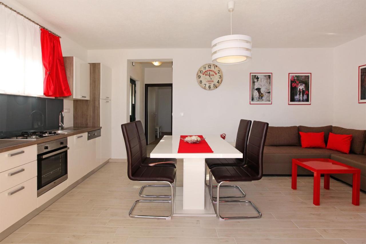 Iris Apartments Bol (Adults Only) المظهر الخارجي الصورة