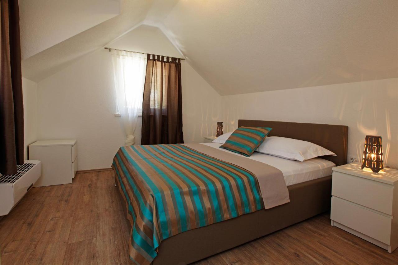 Iris Apartments Bol (Adults Only) المظهر الخارجي الصورة